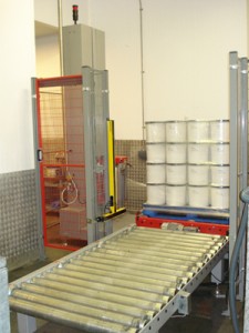 Automatic Pallet wrapping system for English Provender Company
