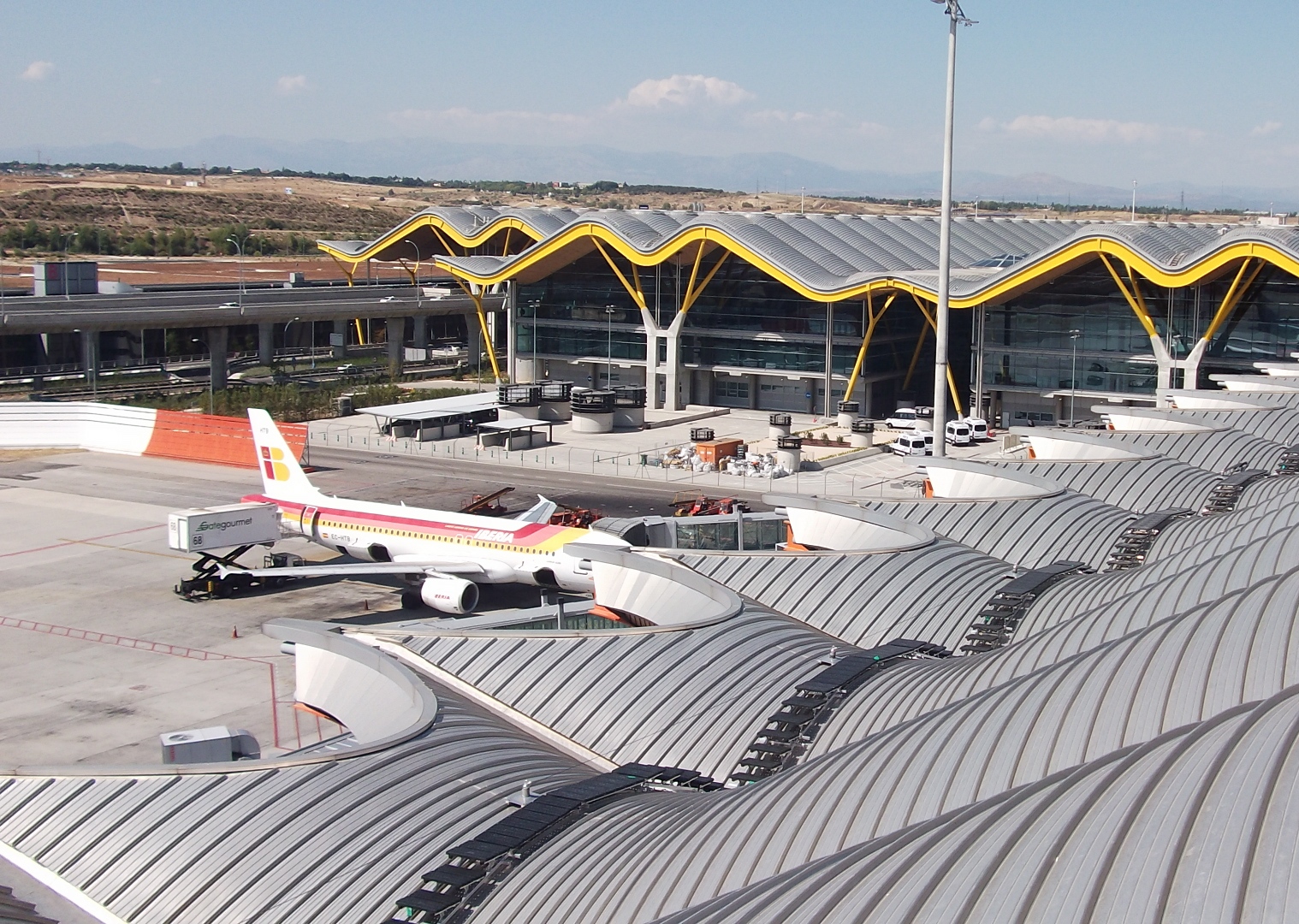 ROOF SAFETY IS KEE AT SPANISH AIRPORT