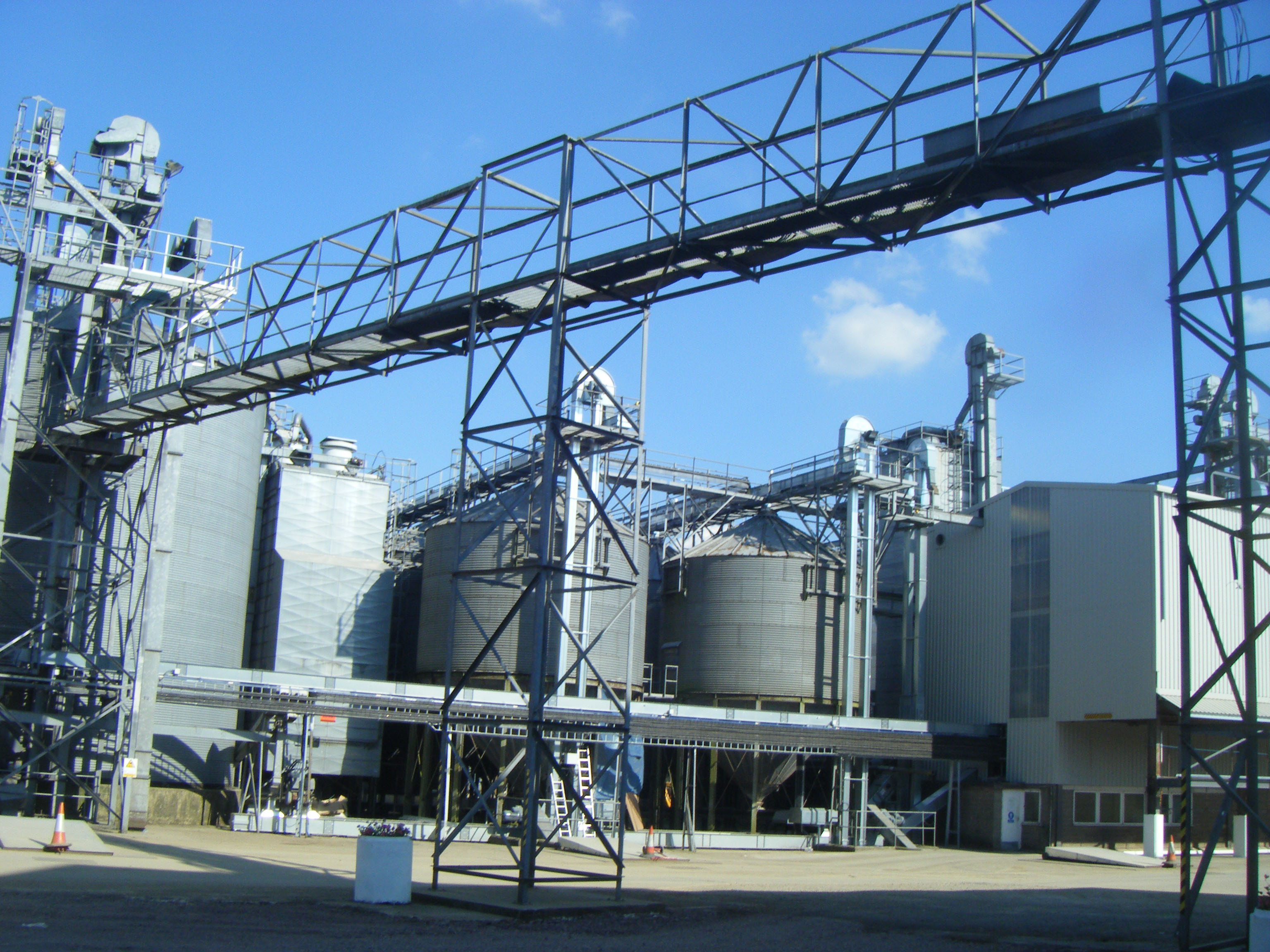 WESSEX GRAIN&#39;S NEW FACILITY FEATURES STORAGE, HANDLING AND DRYING EXPERTISE OF BDC SYSTEMS