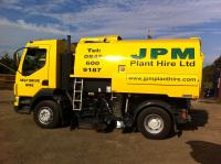 Road sweeper cleaning