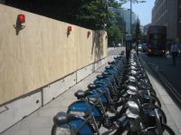 Construction works increasingly secured by Olympic fencers