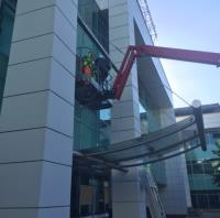 Vented Glass Installation