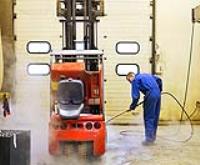TOP TIPS TO CLEAN YOUR FORKLIFT