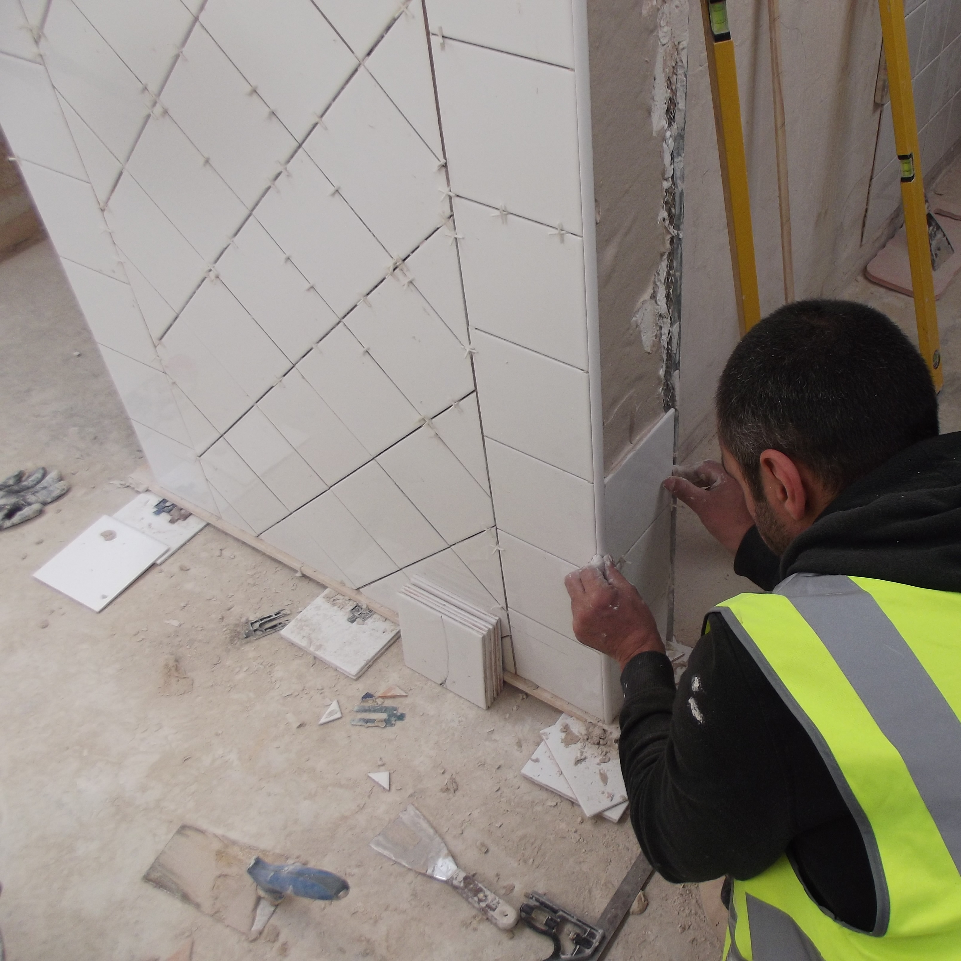 Providers of Tiling EWPA Courses Thundersley