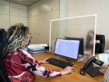 Workplace Protective Screens For Offices