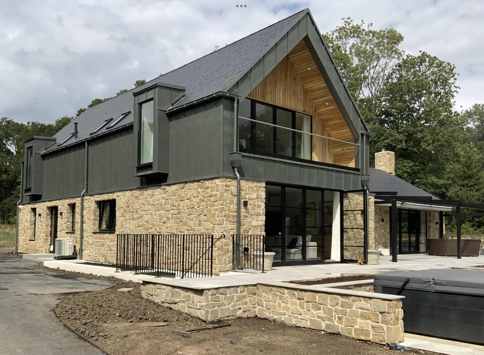 Stone Cladding And Brick Cladding Distributors in the Midlands