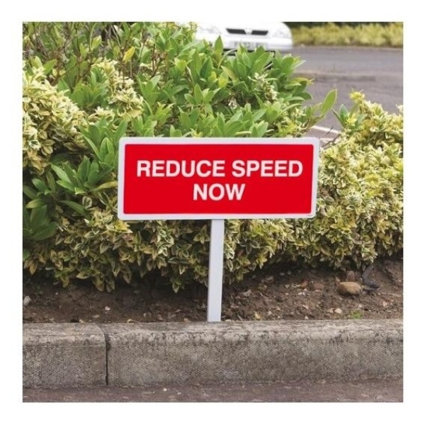 Reduce Speed Now – Verge Sign with 800mm Post