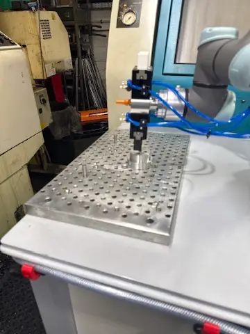 Collaborative Robot Machine Tending Services