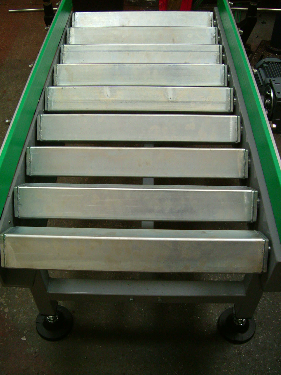 UK Manufacturers of Square Roller Conveyor