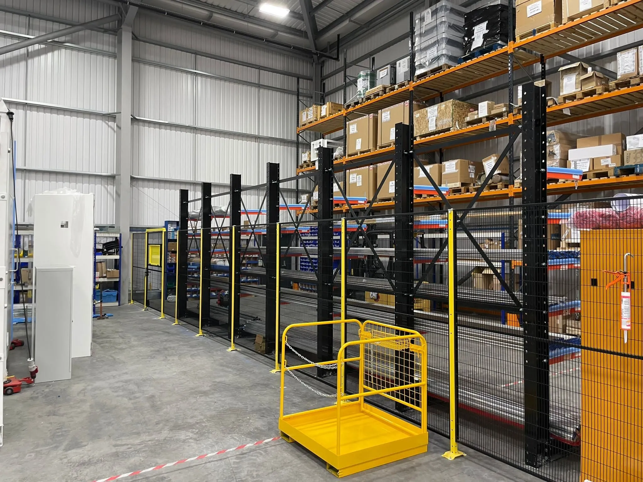 UK Specialists for Warehouse Aisle Partitions