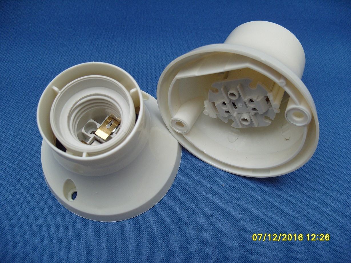 E27 Batten Lamp Holder
[Batten E27]