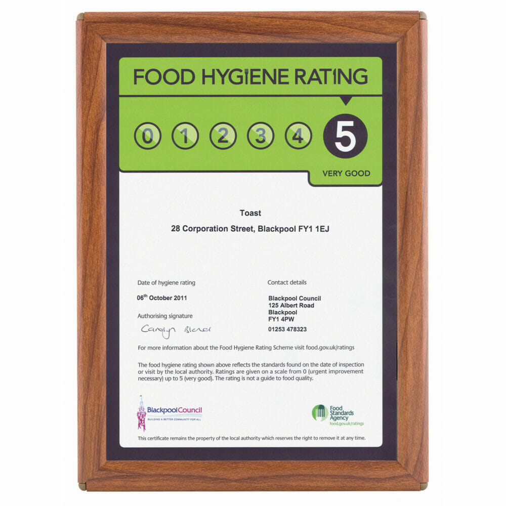 BusyGrip Certificate Frame - A4 - Wood Effect