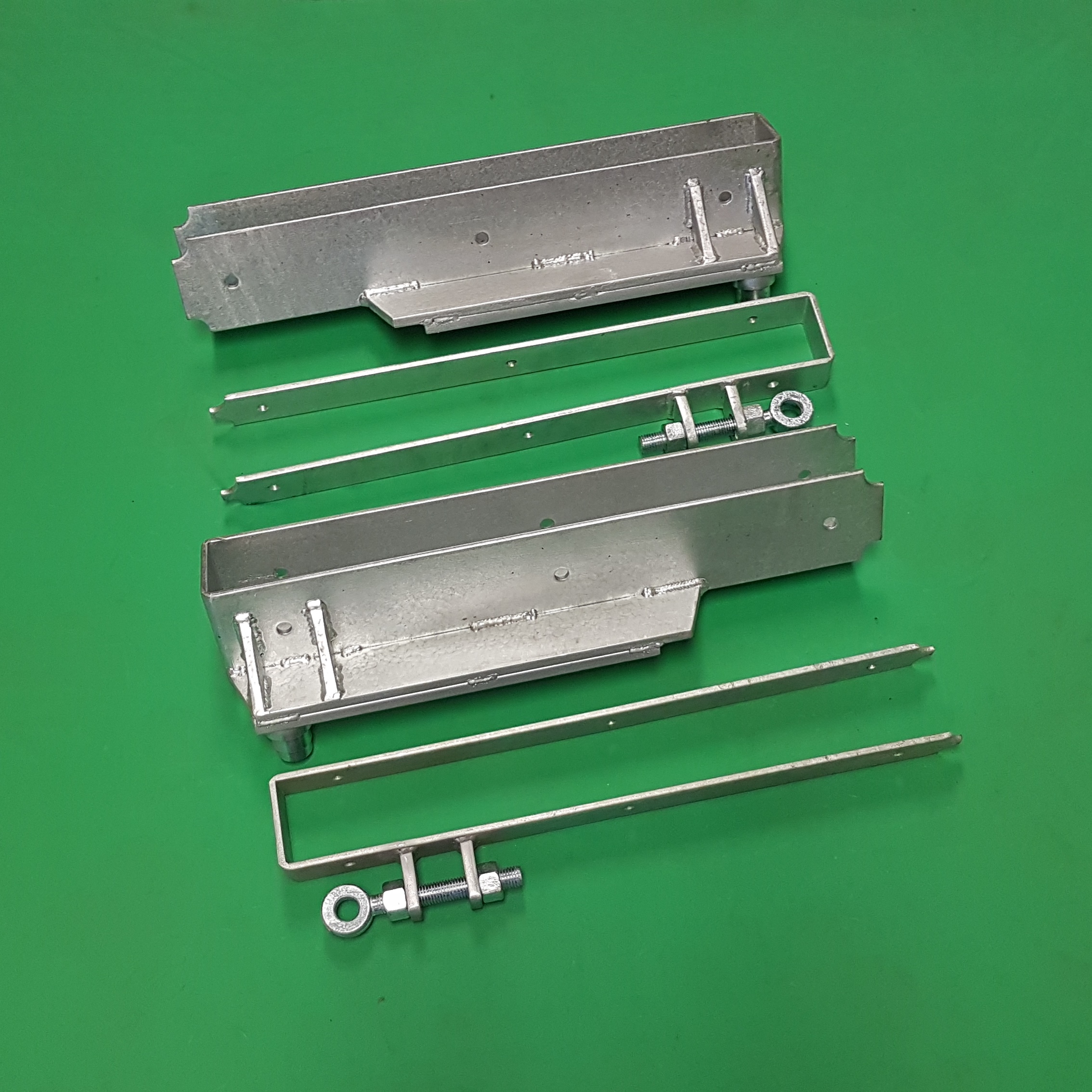 Offset Hinges & Frog Shoes Kit Pair Galvanised