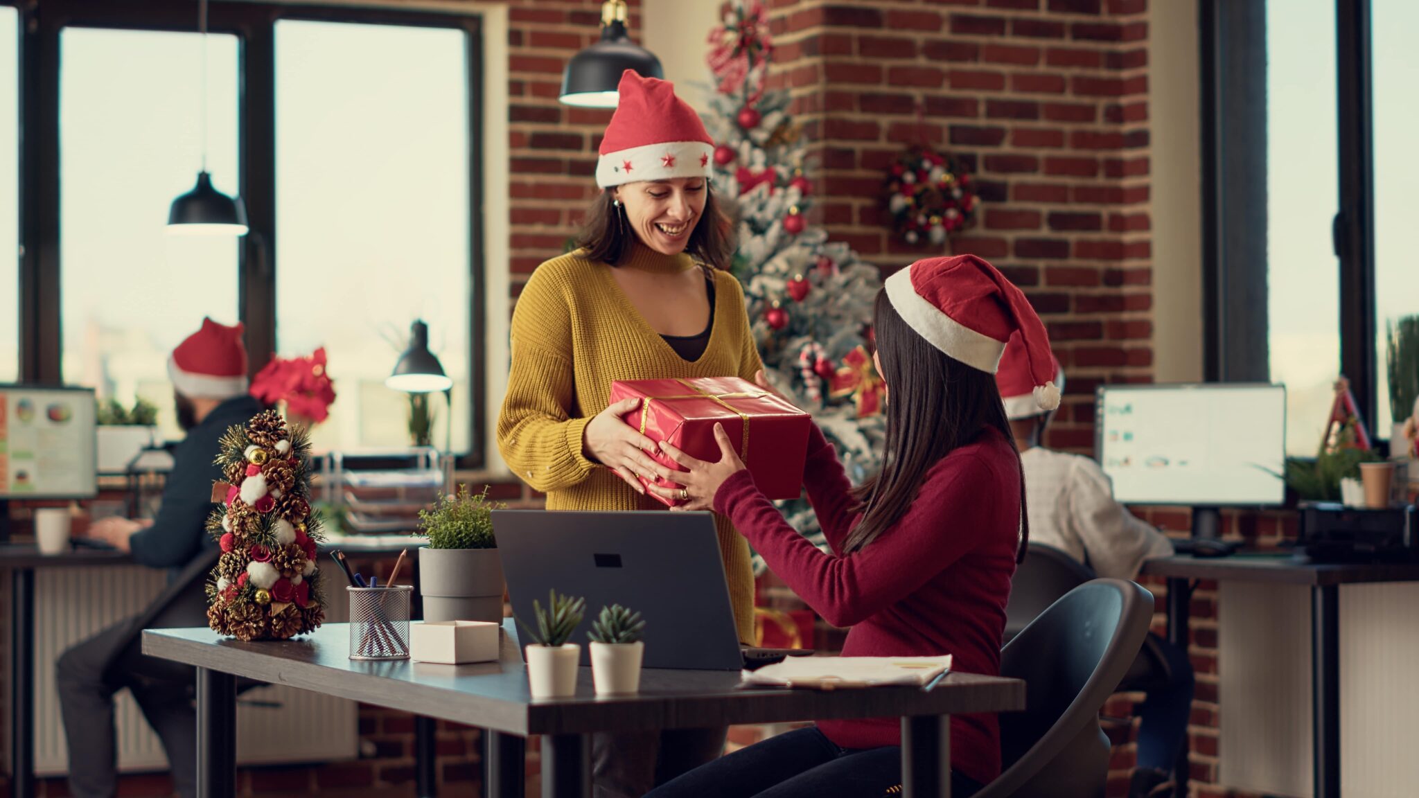 Our top 7 best practices for inclusivity in the workplace over the holidays