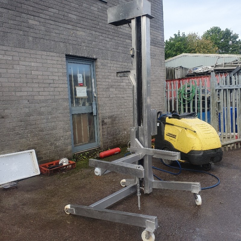 Suppliers Of Mobile Hoist For The Food Processing Industry