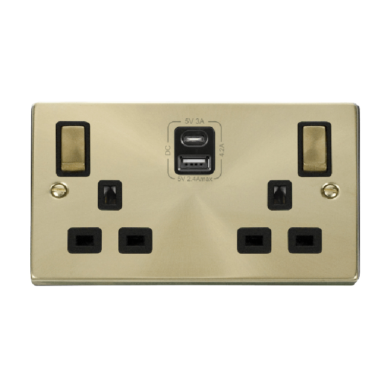 Click Deco 13A Ingot 2G Switched Socket With Type A & C USB 4.2A Outlets Satin Brass Insert Black