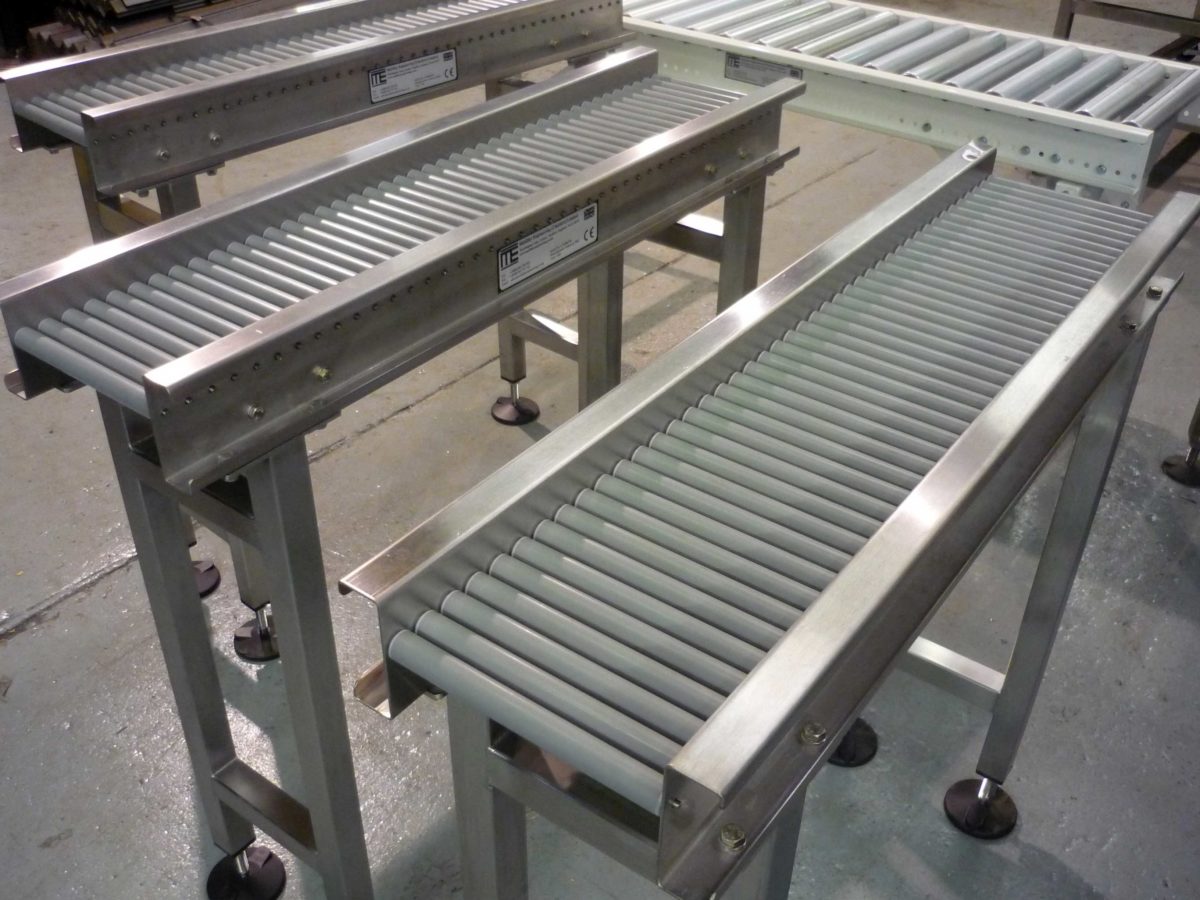 UK Designers of Gravity Roller Conveyor