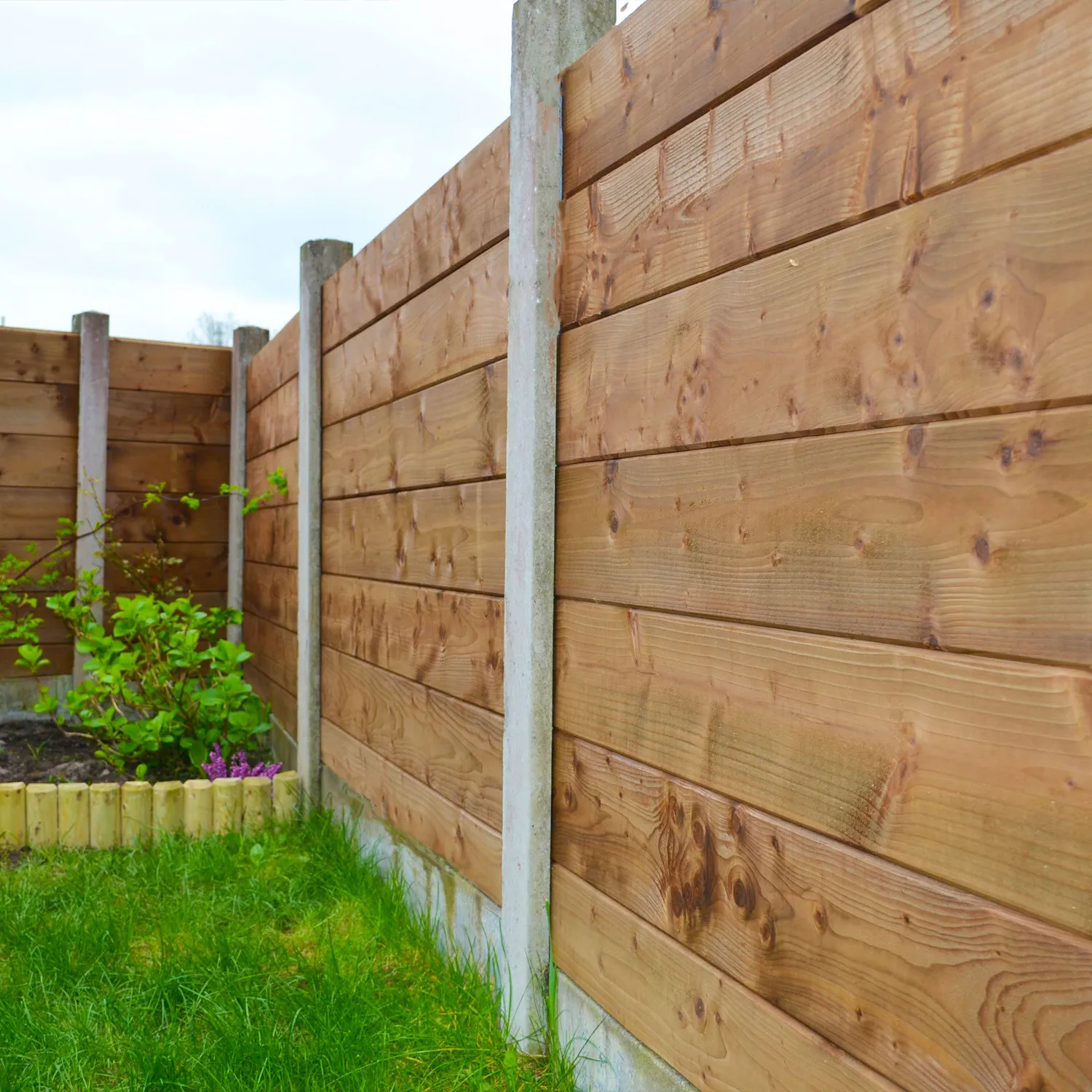 Our Ultimate Guide to Choosing Timber Fencing