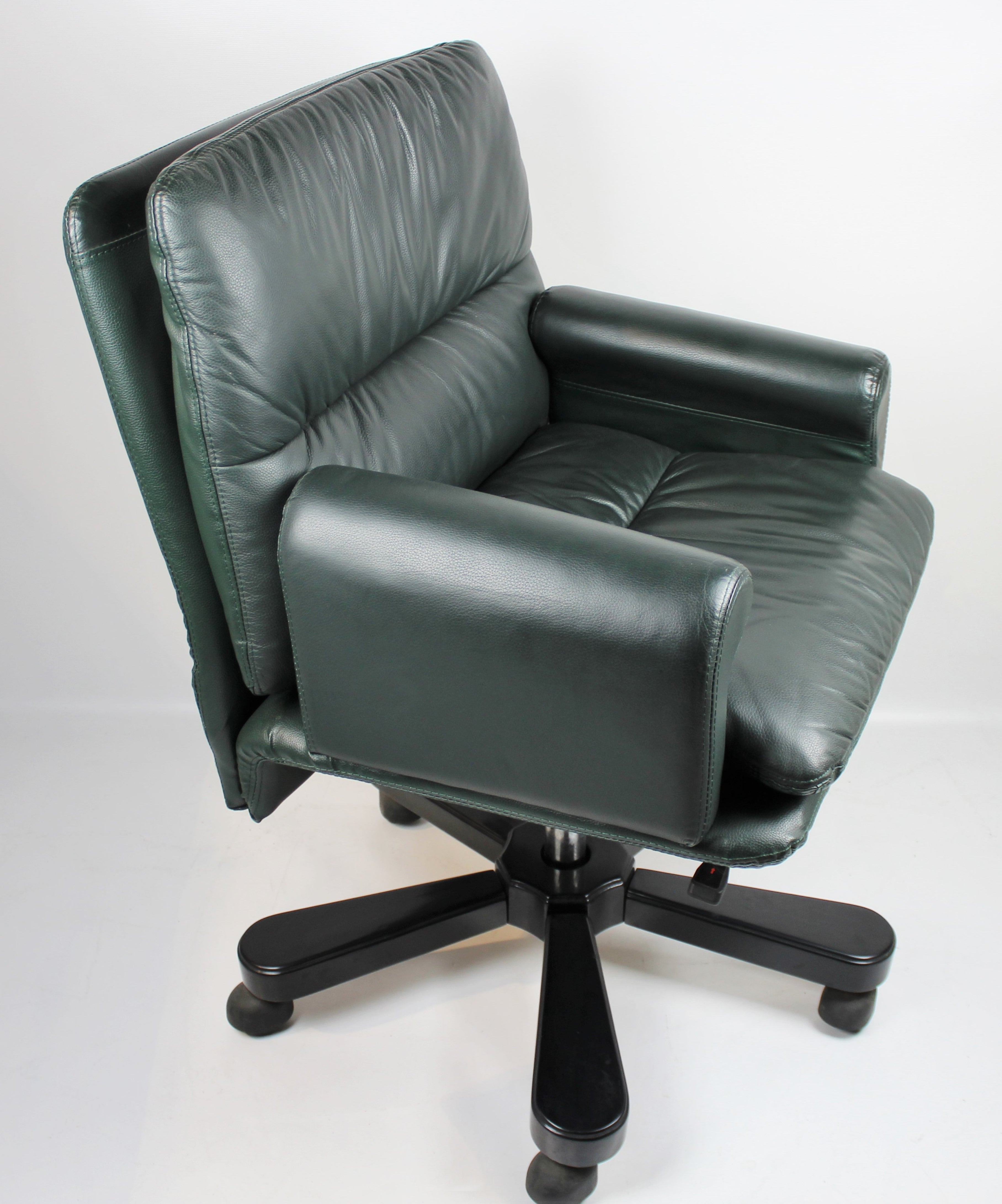 Providers Of Modern Green Leather Office Chair - HSN-B019 Near Me