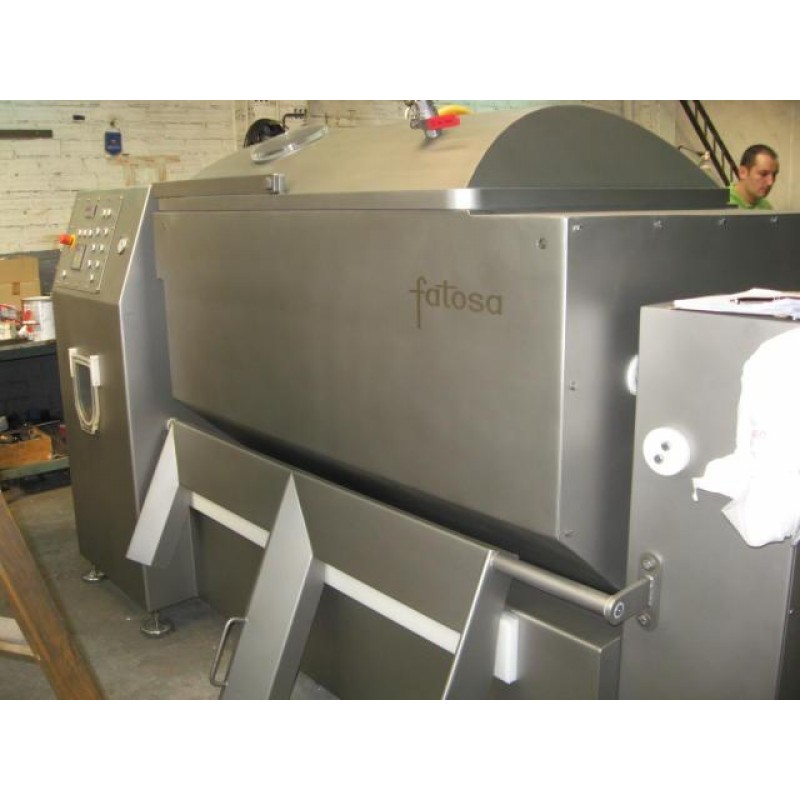Trusted Suppliers Of Fatosa 900 litre twin Z arm Mixer For The Food And Drinks Industry
