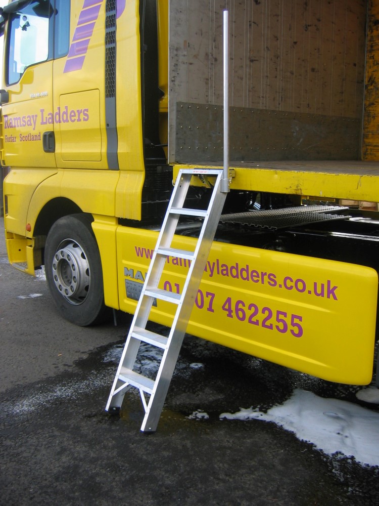 Vehicle & Trailer Access Ladder