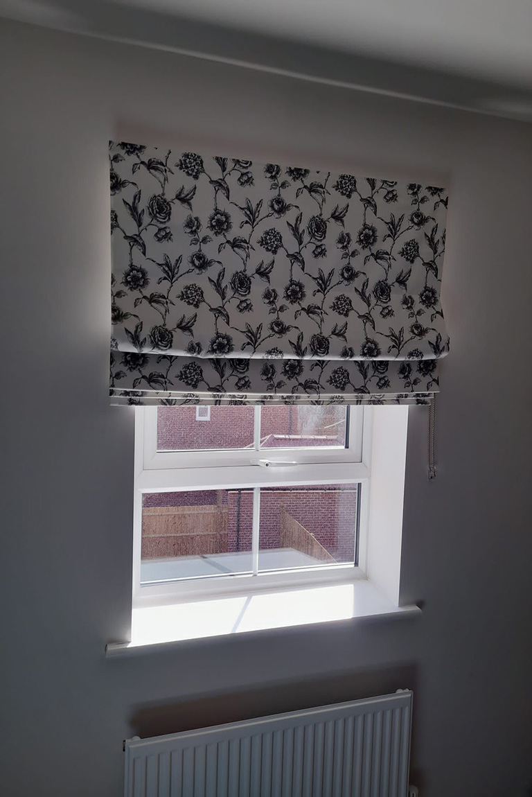 Elegant Roman Blinds For Home Decor