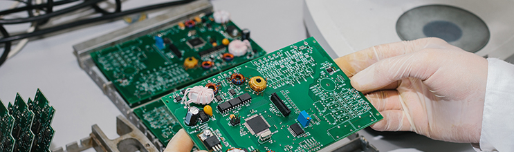 Outsourced PCB Assembly for OEM Manufacturers and Product Developers