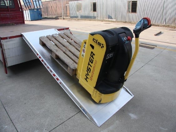 Viper Premium Heavy Duty Van Ramp 1000mm wide x 2000kg Capacity