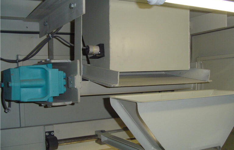 UK Manufacturers of Vibration Scattering Plate For Fine Scattering Of Crystals