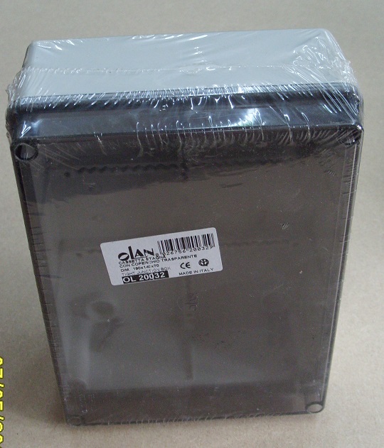 Olan 20032 Enclosure 190x140x70mm Clear Lid
[OL 20032]