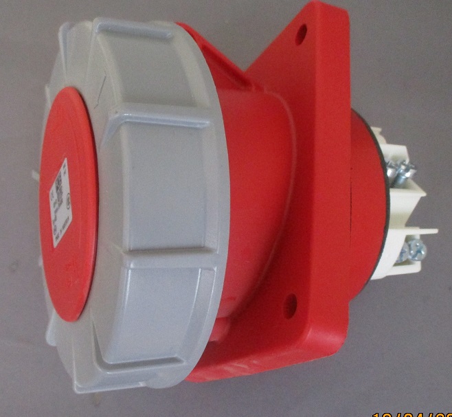 400V 5P 63a Panel Socket Angled
[PCE3635APS]