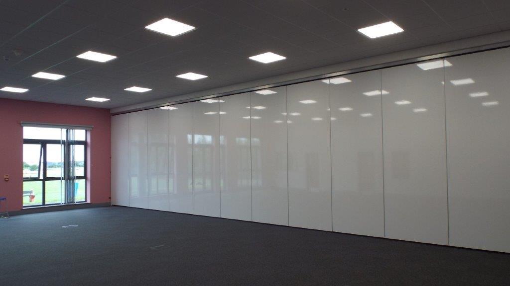 Installer Of Acoustic Movable Walls