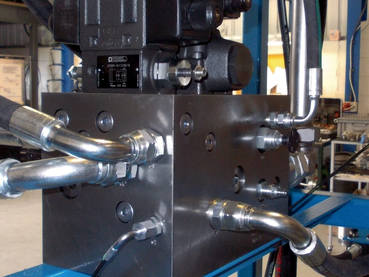 Standards Build Hydraulic Equipment Services