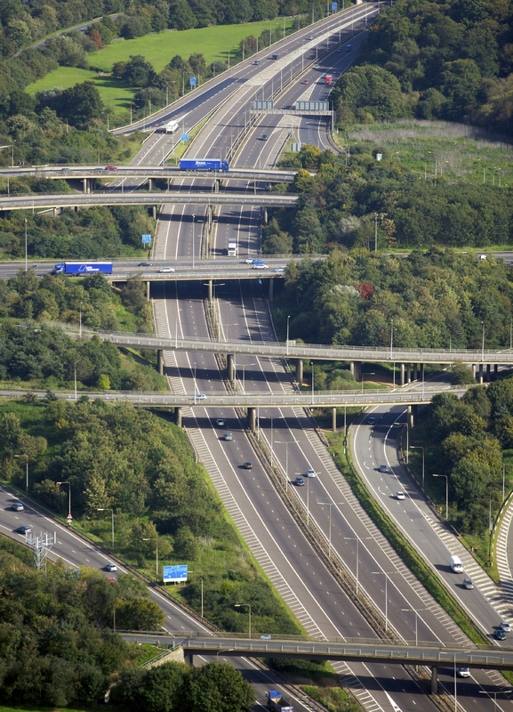 Accelerated Setting Cementitious Grout And Concrete For Industrial Applications