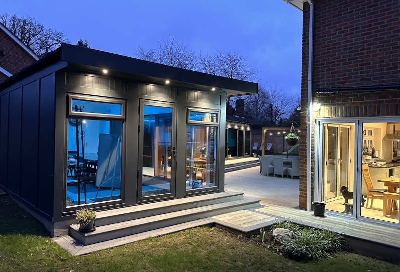 Outdoor Classroom and Entertainment Garden Room in Berkhamstead