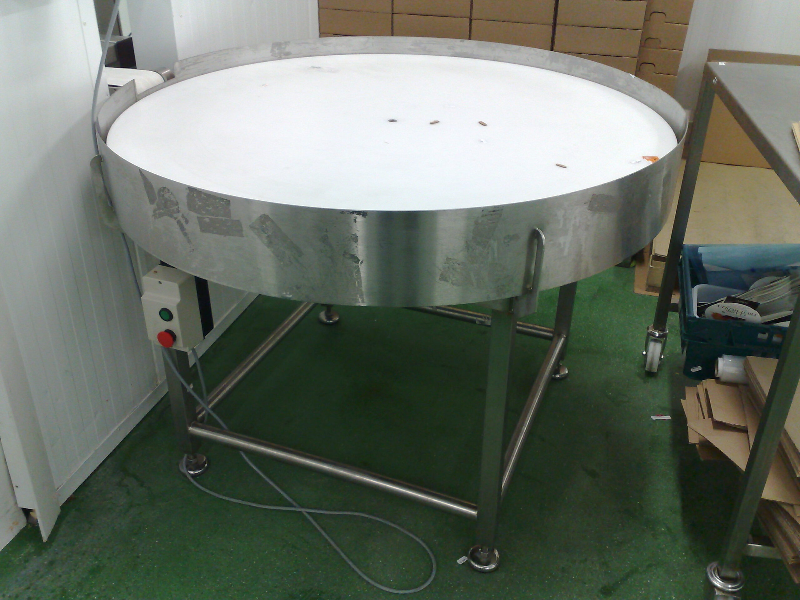 How can rotary turntables be used in the food industry?