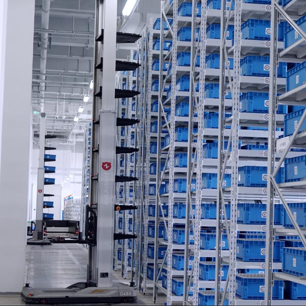 Automated Warehouse Robots For Order Fulfilment