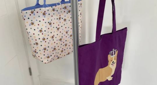 Why Smart Exhibitors Choose Portable Carrier Bag Stands