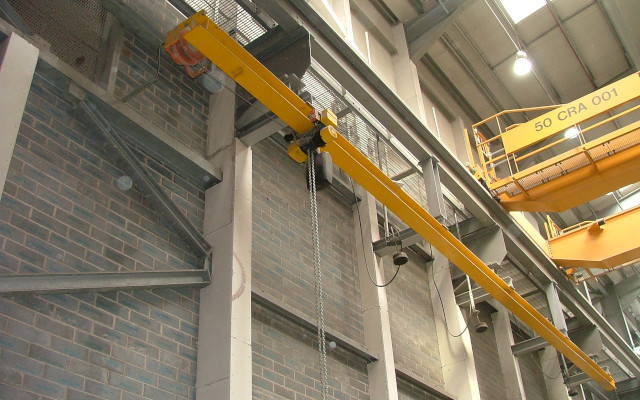 Customer Oriented Lightweight, Low-Headroom Monorail Lifting Systems
