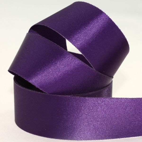 750YY Slit Edge 10mm Single Face Acetate Satin Violet 53