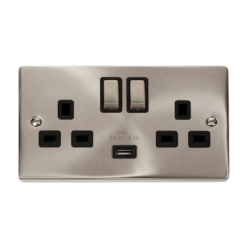 Click Deco 13A Ingot 2G Switched Socket With Single 2.1A USB Outlet Satin Chrome Insert Black