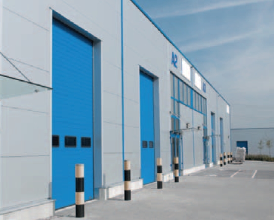 GuardPro 150W  26.2kw LPHW heated industrial air curtain