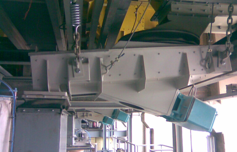 Magnetic Vibrator Conveyor Chute For Broken Glass