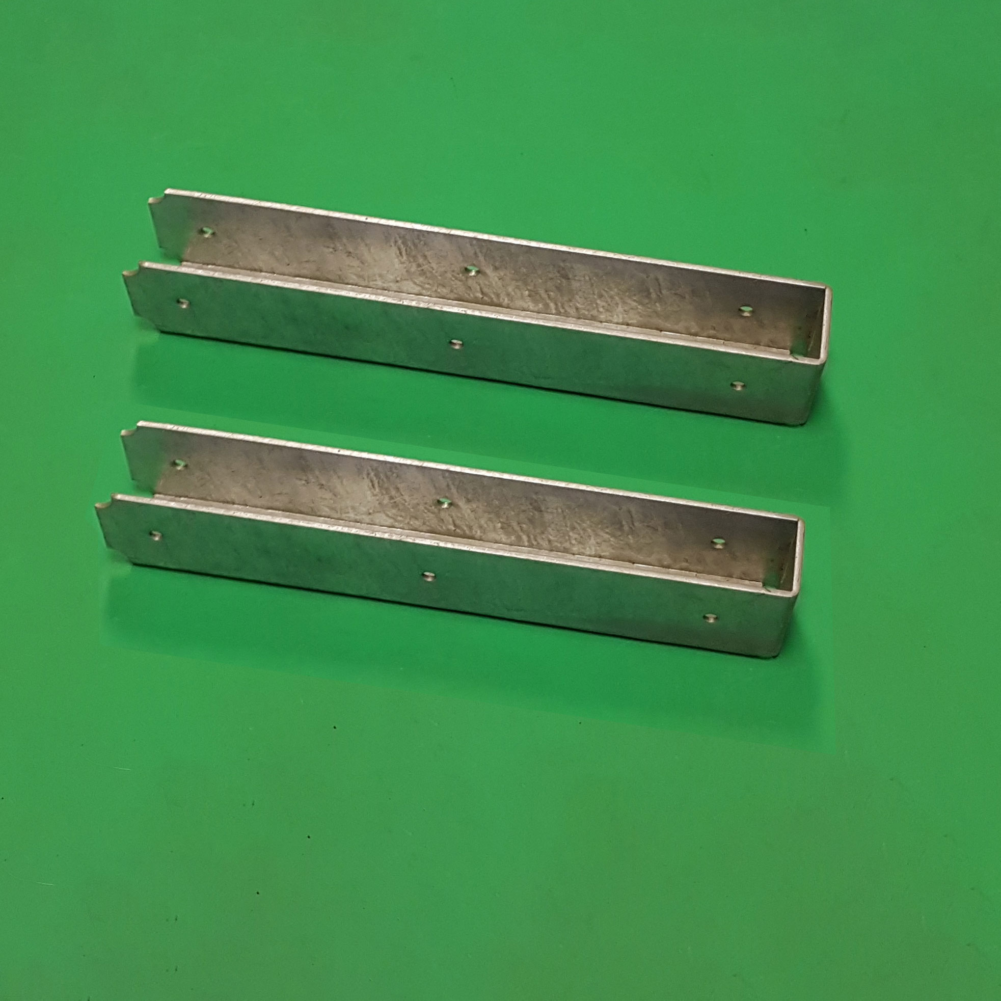 In-Line Wooden Gate Shoe Pair