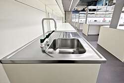 Laboratory Sinks For Healthcare