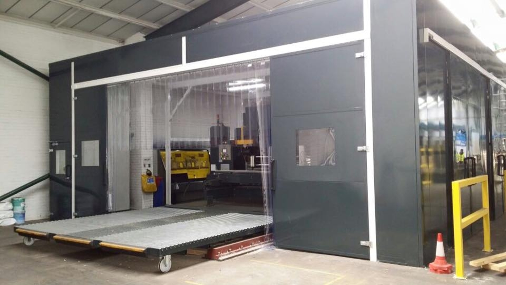Acoustic Enclosures For Factory Workplaces