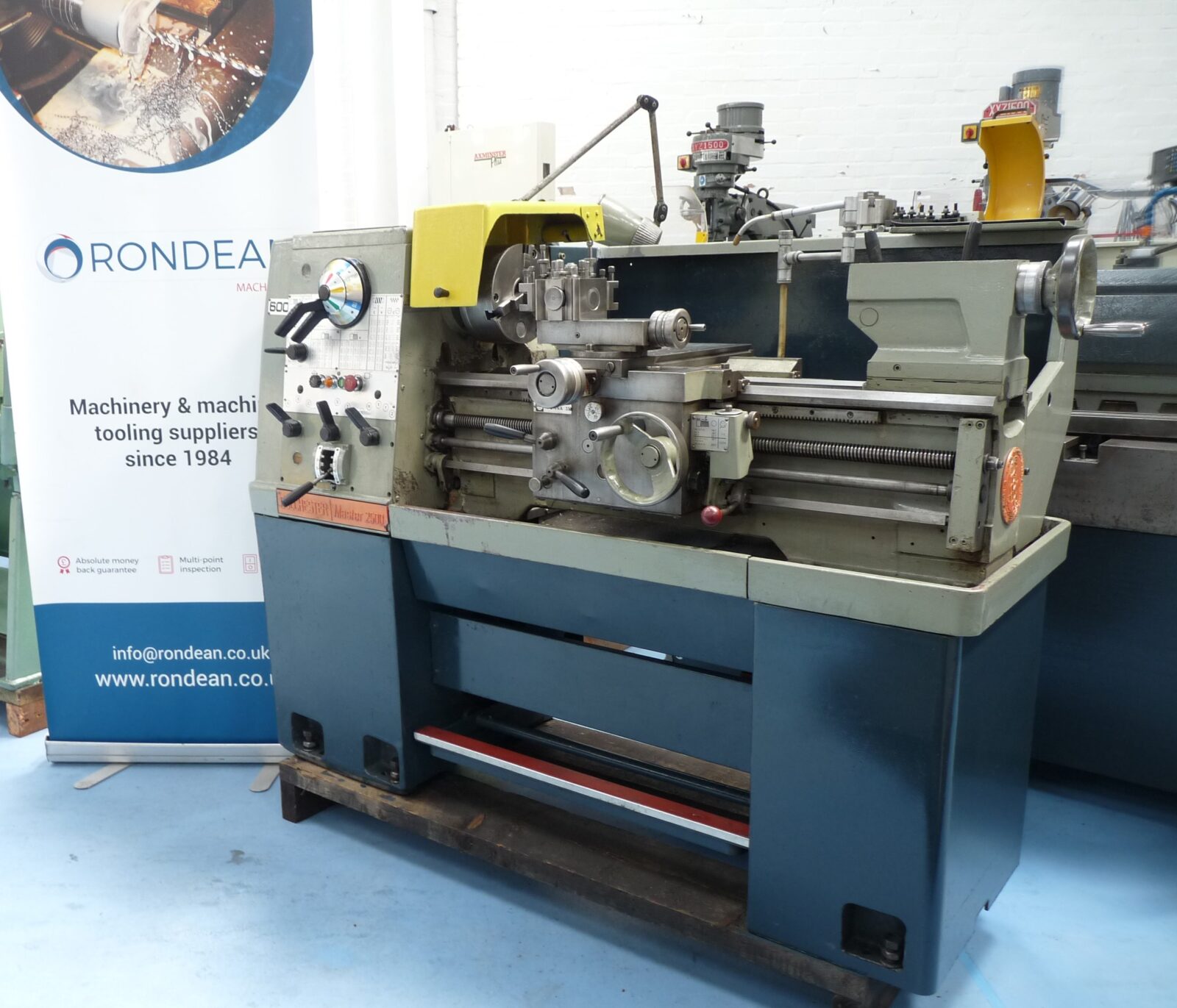 Colchester Master 2500 Straight Bed Centre Lathe