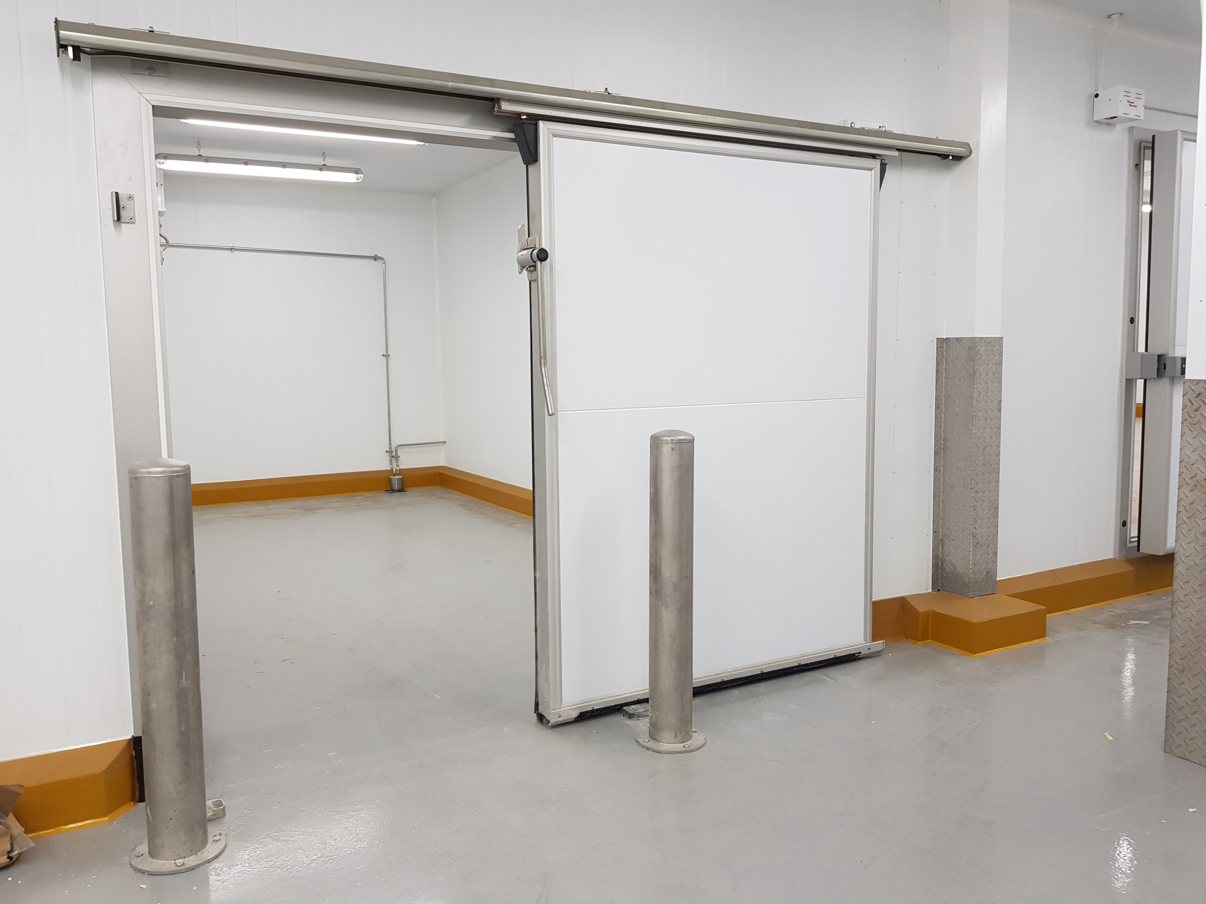 Freezer Slam Doors For Commercial Use