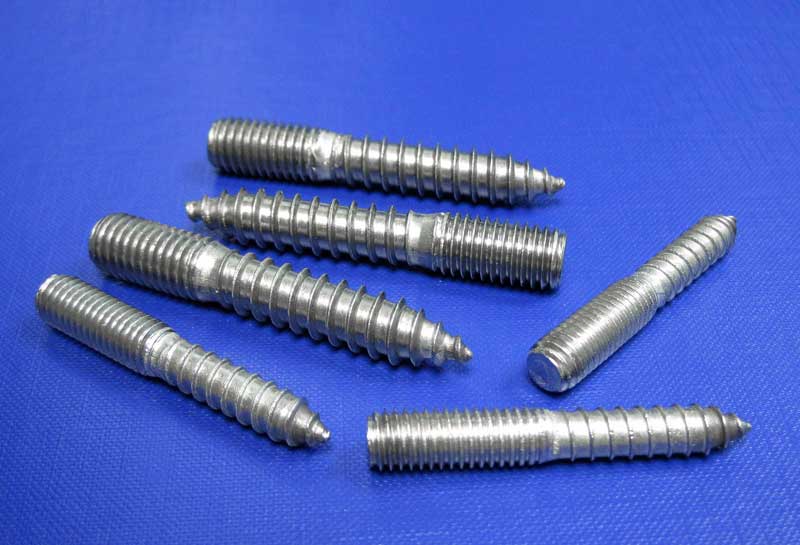 Rust-Resistant Stainless Woodscrews For Long-Lasting Performance