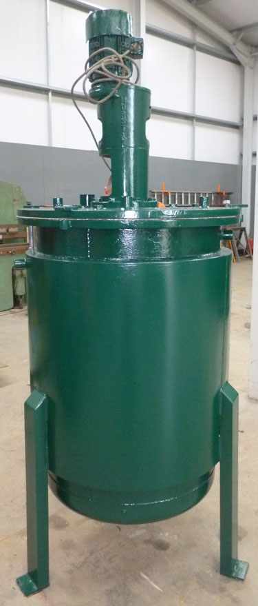 270 Litre Capacity, Mild Steel Mixer Storage Tank